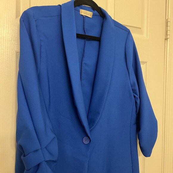 Blue Ruched 3/4 Sleeve Blazer - Picture 2 of 3